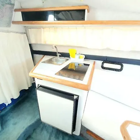 El Barco, Port Olimpic Bateau-hôtel