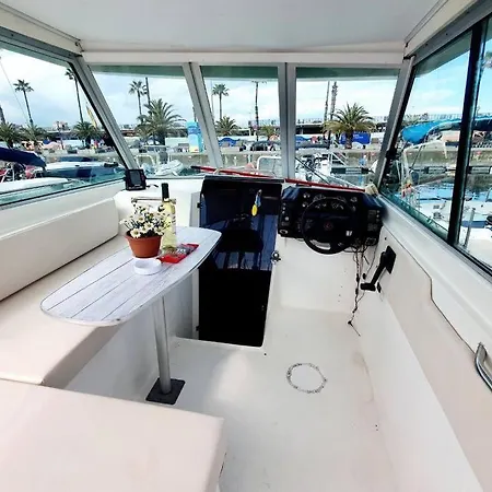 Bateau-hôtel El Barco, Port Olimpic *